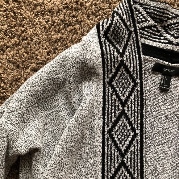 Knit grey cardigan - Picture 2 of 2